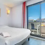 Pierre & Centre Aparthotel 3*