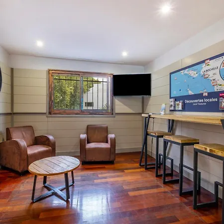 Pierre & Centre Ла-Рошель