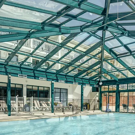 レジデンス ピエール ＆ バカンス サントル アパートホテル