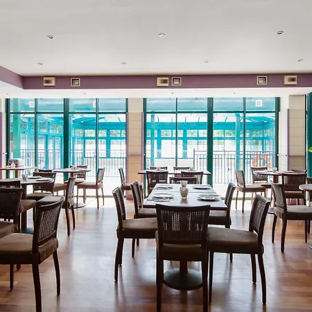 Pierre & Centre Апарт-отель Ла-Рошель