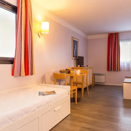 アパートホテル レジデンス ピエール ＆ バカンス サントル ラ・ロシェル