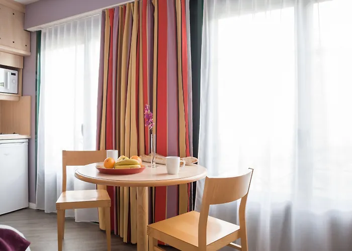 Aparthotel Pierre & Centre La Rochelle (Charente-Maritime)